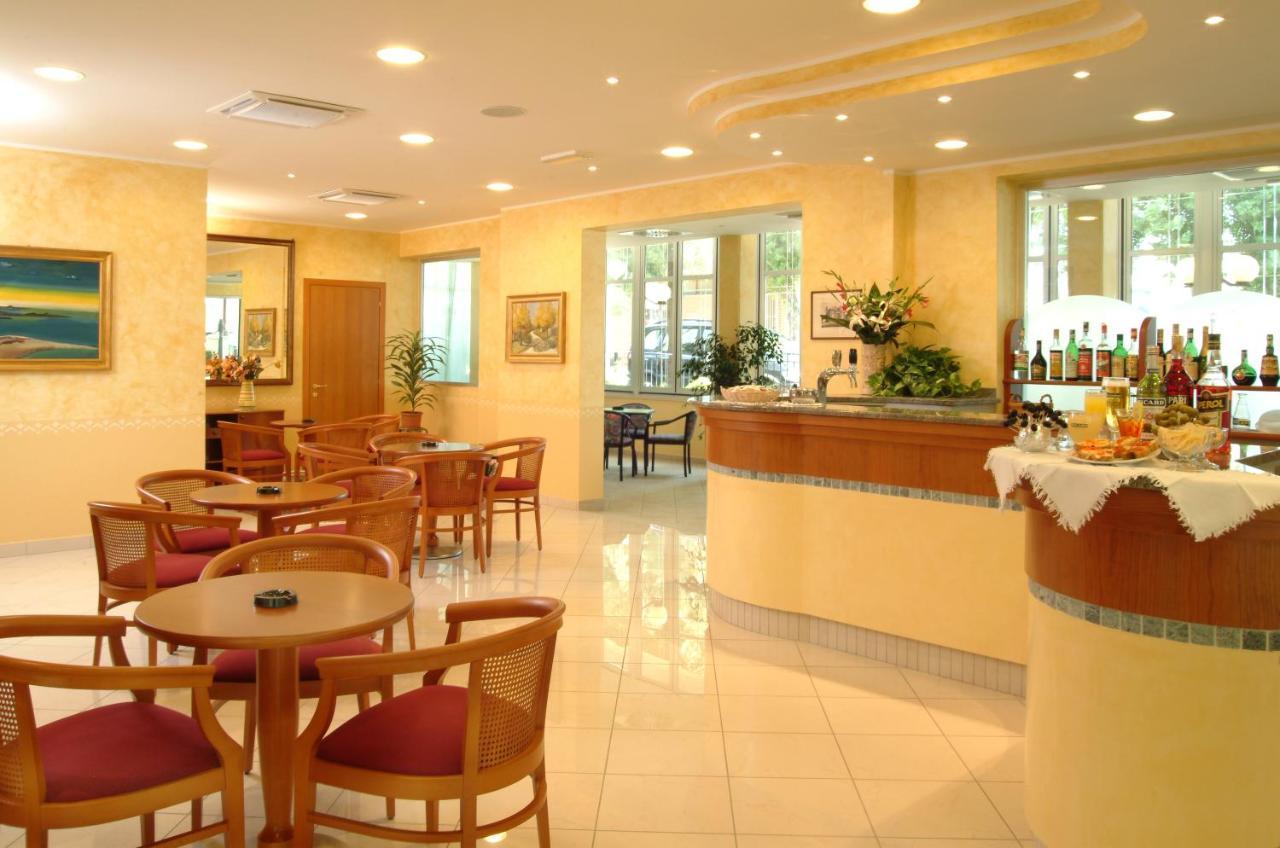 Hotel De La Plage Rimini Exteriér fotografie
